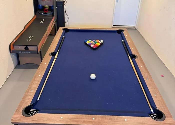 5br With Pool & Backyard Paradisesleeps 10 Guests Phoenix