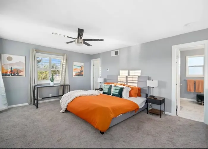 5br With Pool & Backyard Paradisesleeps 10 Guests Dom wakacyjny
