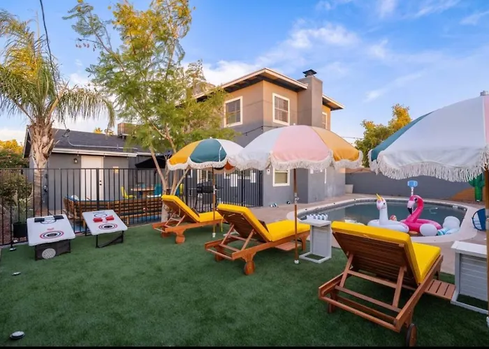 Dom wakacyjny 5br With Pool & Backyard Paradisesleeps 10 Guests *