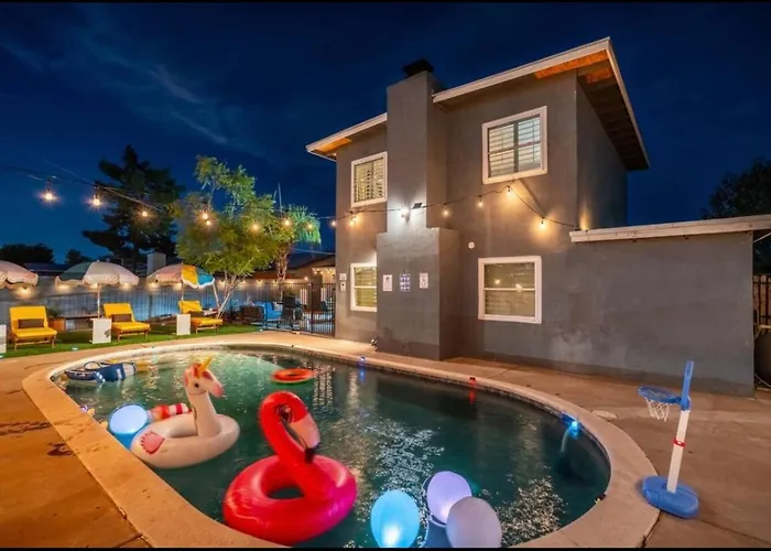 5br With Pool & Backyard Paradisesleeps 10 Guests * Phoenix