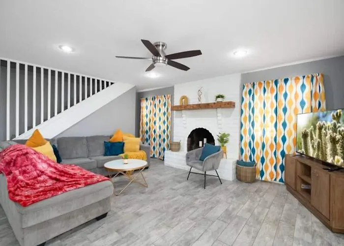 5br With Pool & Backyard Paradisesleeps 10 Guests * Phoenix