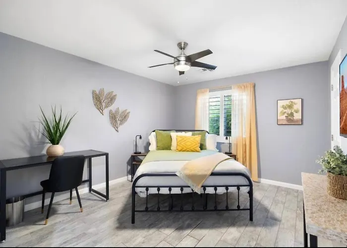 5br With Pool & Backyard Paradisesleeps 10 Guests * Phoenix
