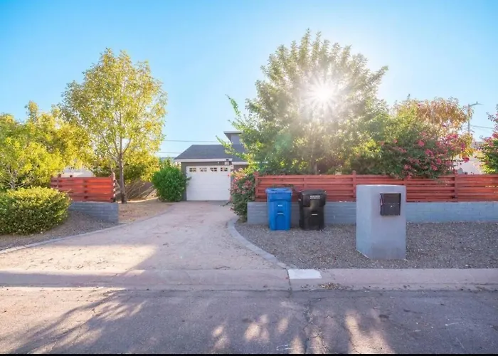 5br With Pool & Backyard Paradisesleeps 10 Guests