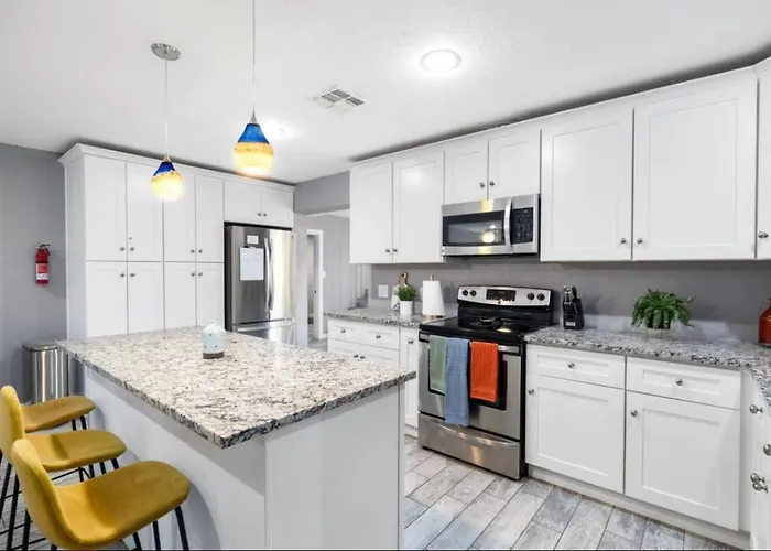 5br With Pool & Backyard Paradisesleeps 10 Guests Dom wakacyjny *